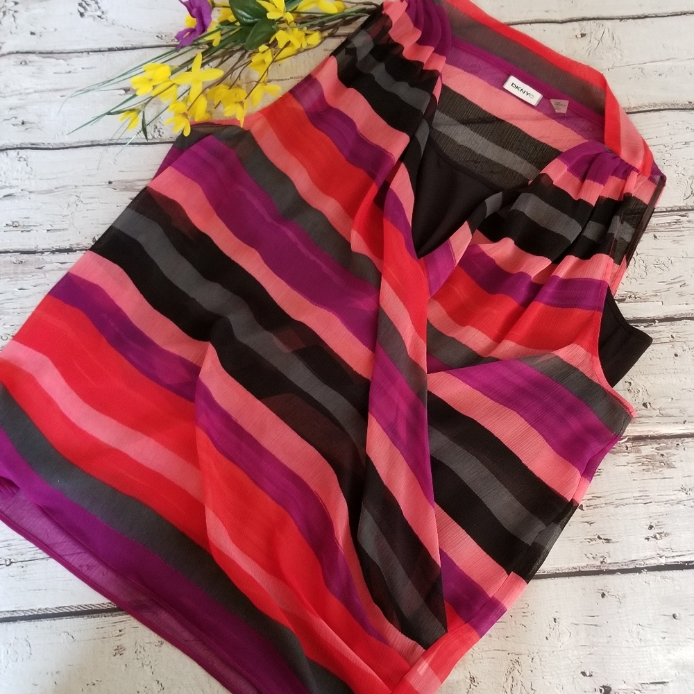 DKNYC TWO PIECE SLEEVELESS TOP